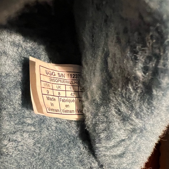 UGG® LE Fluff You Marina Blue Multicolor Sheepskin Plush Slipper Size 9 - Picture 7 of 13